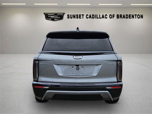 New 2026 Cadillac Vistiq Luxury AWD/4WD image 6