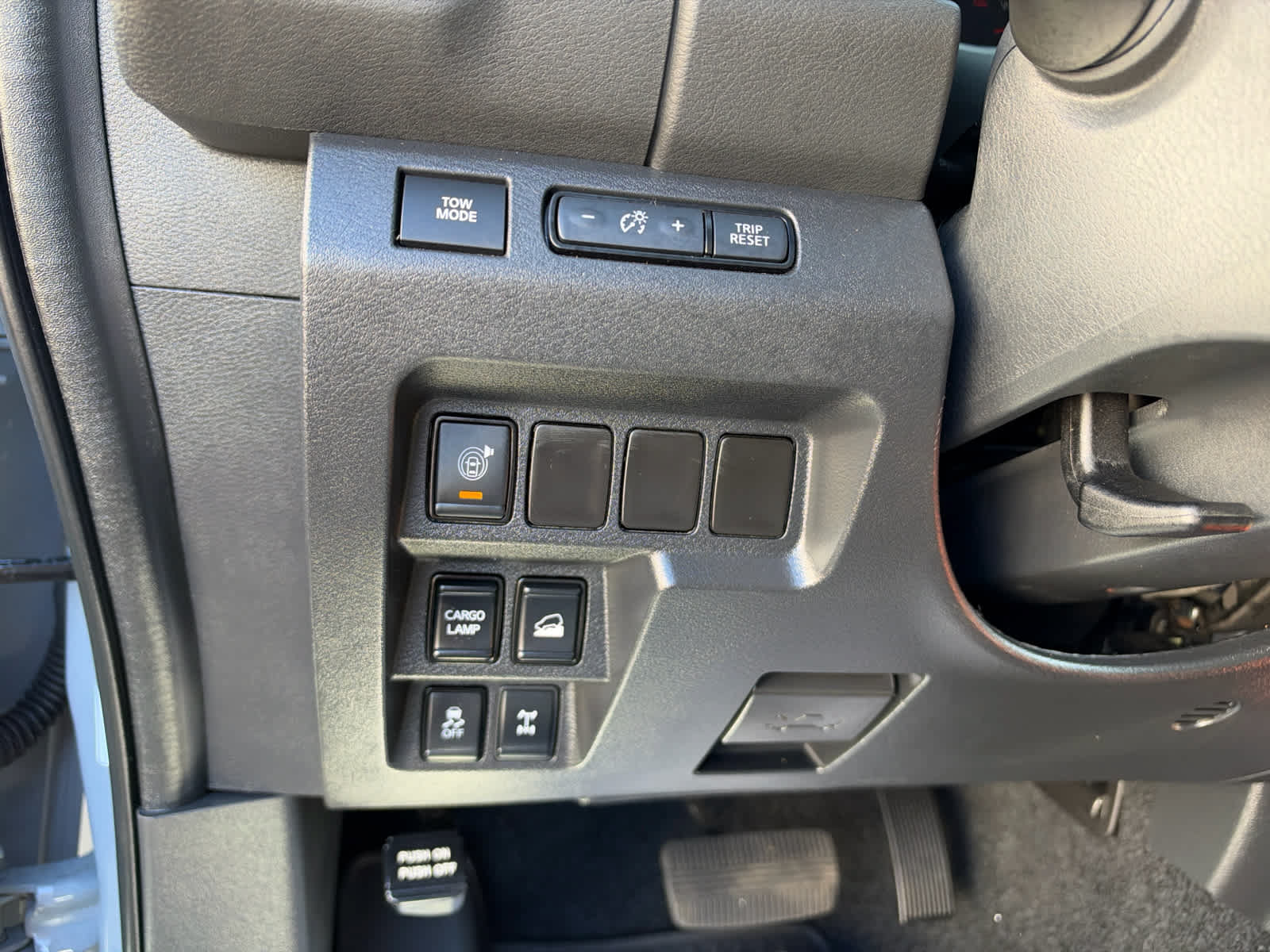 Used 2025 Nissan Frontier PRO-4X w/ Interior Protection Package AWD/4WD image 14