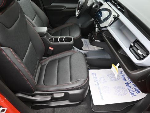 New 2027 Chevrolet Bolt RS w/ Technology Package FWD image 31