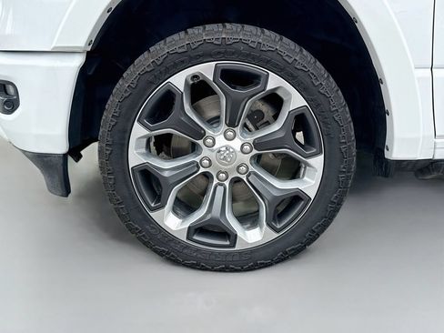 Used 2022 RAM 1500 Limited w/ Body-Colour Bumper Group AWD/4WD image 36
