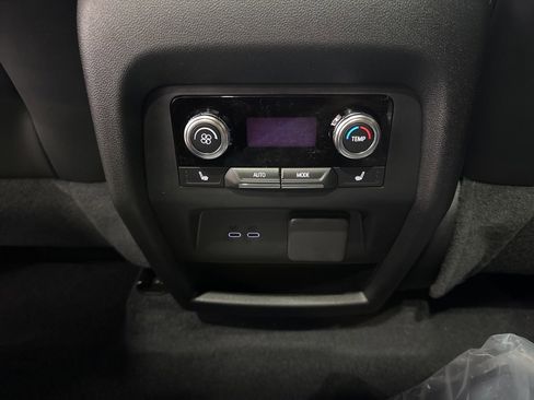 New 2025 GMC Acadia Elevation w/ Elevation Premium Package image 38