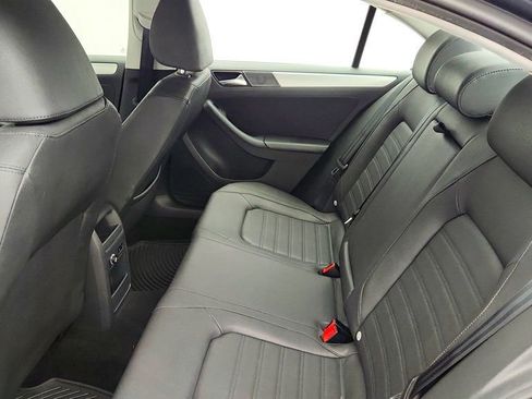 Used 2011 Volkswagen Jetta SEL image 22