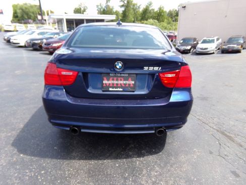 Used 2011 BMW 335i xDrive Sedan AWD/4WD image 4