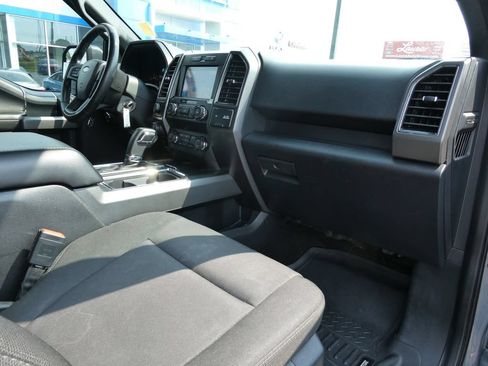 Used 2019 Ford F150 XLT w/ Equipment Group 302A Luxury AWD/4WD image 16
