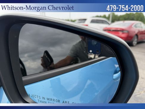 Used 2025 Chevrolet Trax RS w/ Sunroof Package FWD image 21