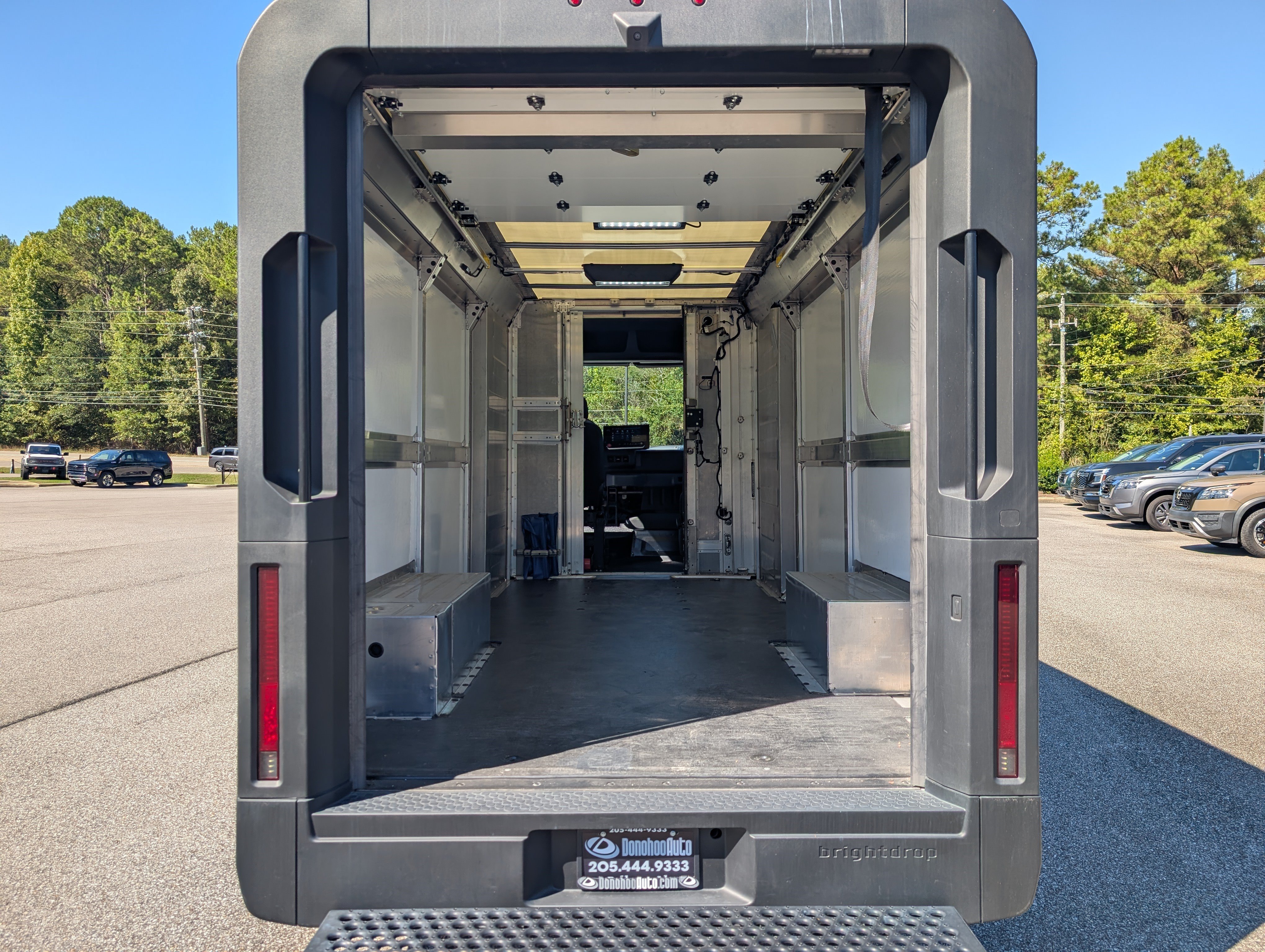Used 2024 Chevrolet Brightdrop 600 w/ Commercial Equipment Package AWD/4WD image 16