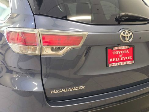 Used 2015 Toyota Highlander Limited Platinum AWD/4WD image 7