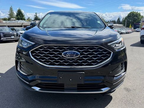 Used 2022 Ford Edge Titanium w/ Equipment Group 301A AWD/4WD image 2