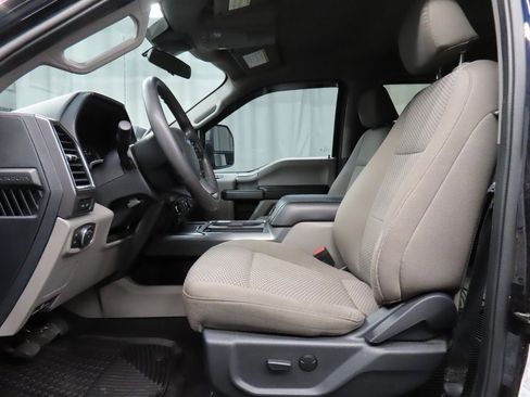 Used 2022 Ford F250 XLT w/ XLT Premium Package image 9