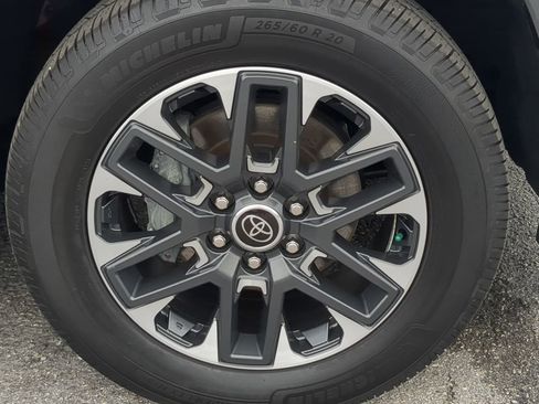 Used 2023 Toyota Sequoia Limited image 11