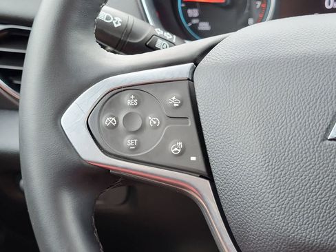 Used 2023 Chevrolet Traverse LT FWD image 15