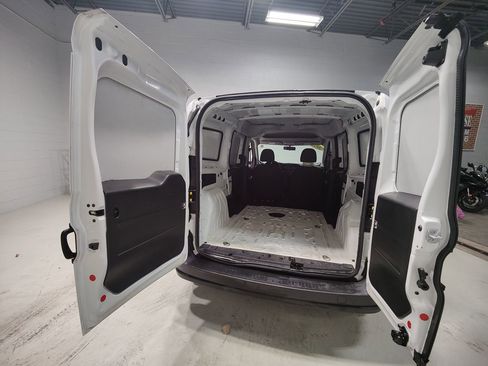 Used 2021 RAM ProMaster City Tradesman image 8