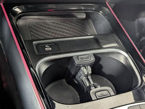 Used 2025 Mercedes-Benz GLA 250 image 23