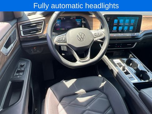 Used 2026 Volkswagen Atlas SE w/ Black Wheel Package FWD image 12