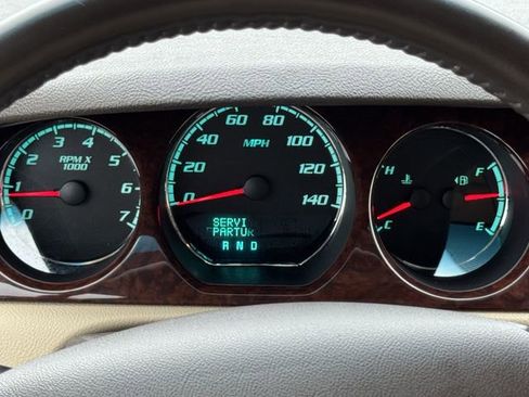 Used 2010 Buick Lucerne CXL FWD image 15