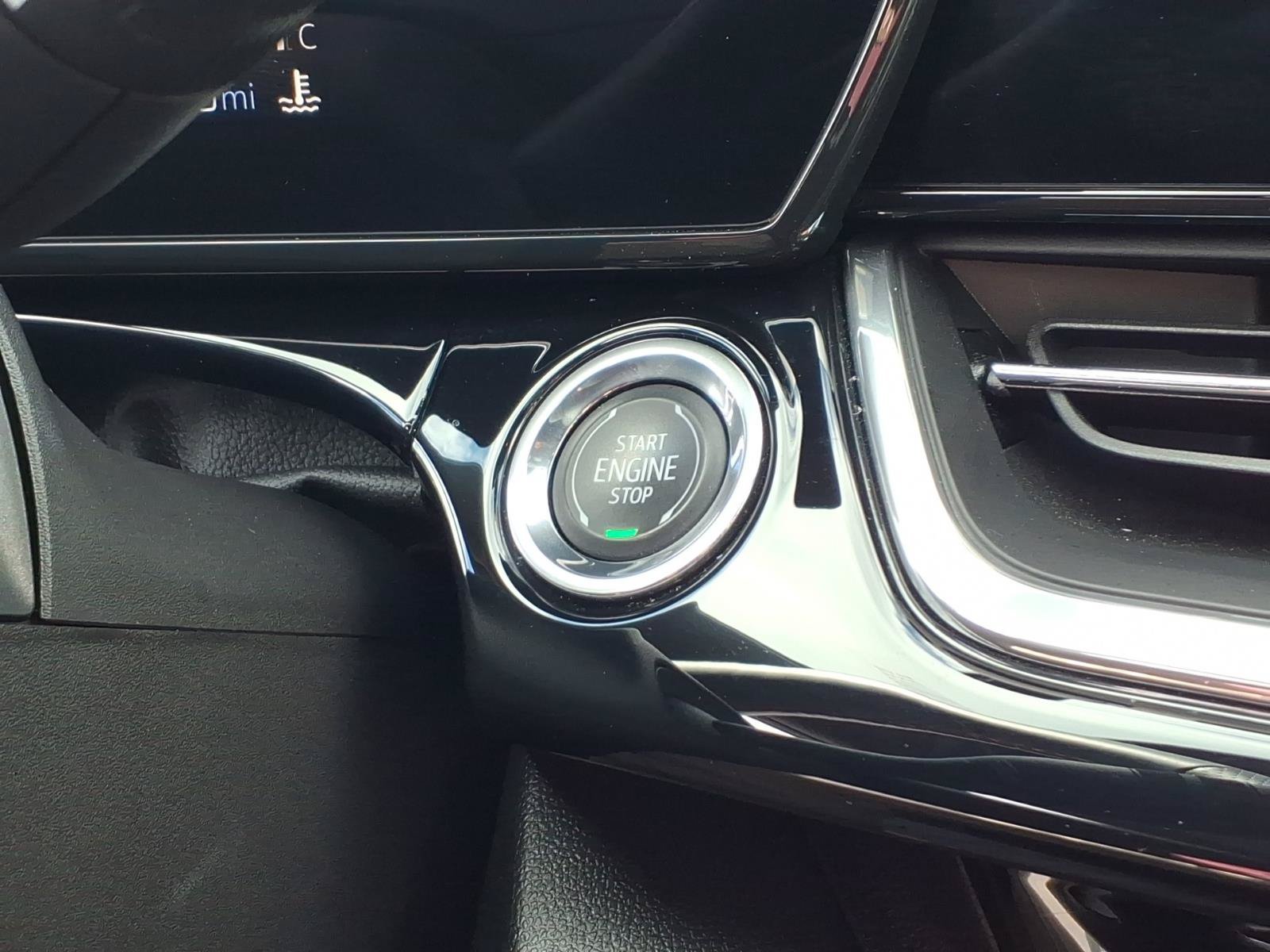 Used 2025 Chevrolet Trax RS w/ Sunroof Package FWD image 16