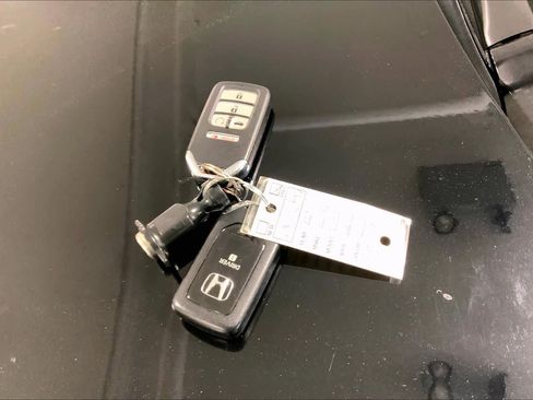 Used 2020 Honda Accord Touring image 14