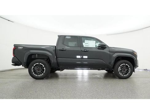 Used 2024 Toyota Tacoma TRD Sport image 31