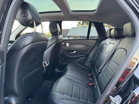 Used 2016 Mercedes-Benz GLC 300 4MATIC image 25