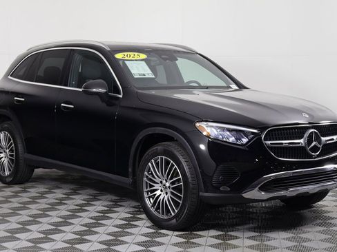 Certified 2025 Mercedes-Benz GLC 300 image 3