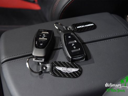 Used 2025 Aston Martin DBX 707 image 63