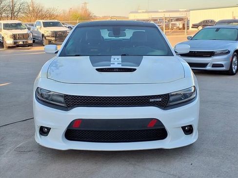 Used 2018 Dodge Charger R/T image 2