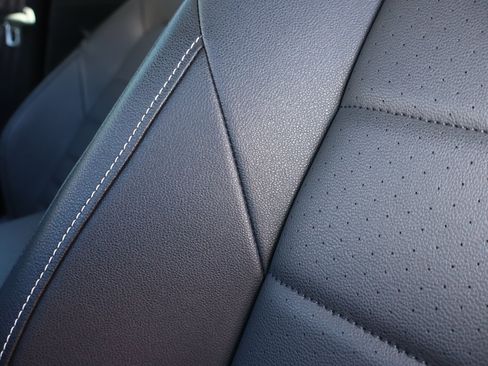 Used 2024 Volkswagen Jetta SE image 11