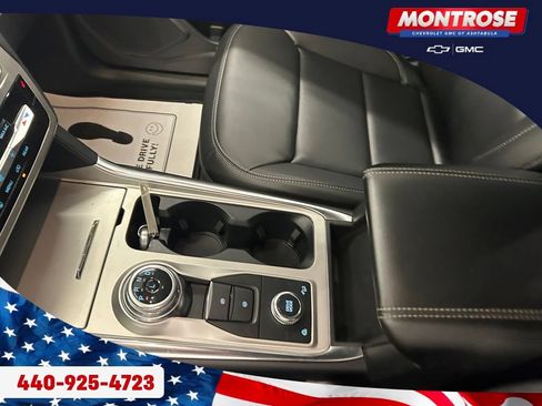 Used 2022 Ford Explorer XLT w/ Equipment Group 202A AWD/4WD image 16