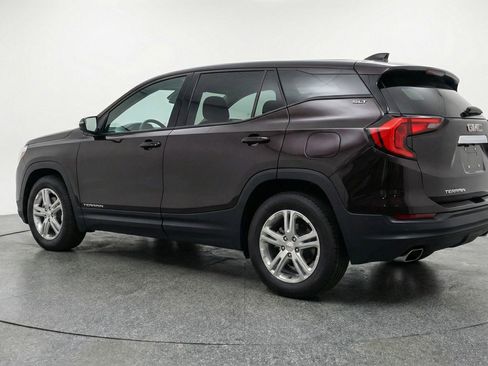 Used 2024 GMC Terrain SLE image 6