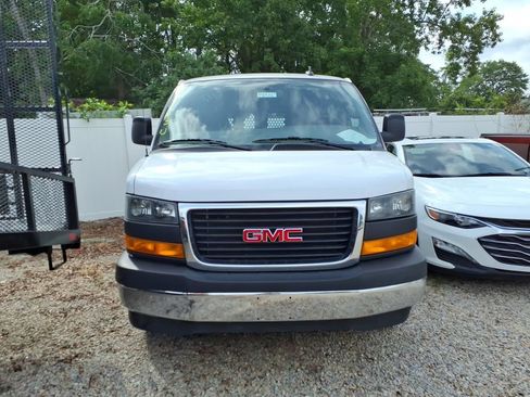 Used 2024 GMC Savana 2500 w/ Driver Convenience Package RWD image 2