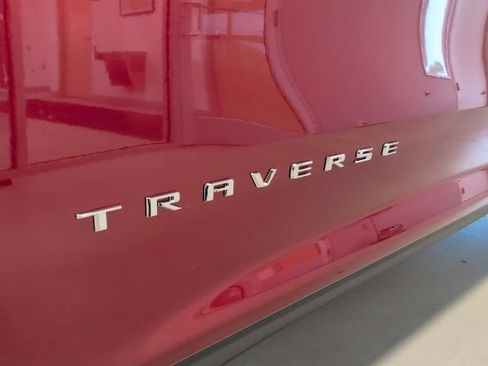 New 2026 Chevrolet Traverse LT w/ Driver Confidence Package AWD/4WD image 10