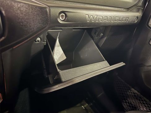 Used 2023 Jeep Wrangler Sport S image 29