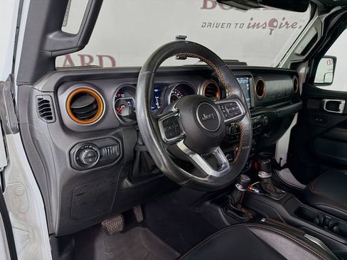 Used 2020 Jeep Gladiator Mojave AWD/4WD image 11