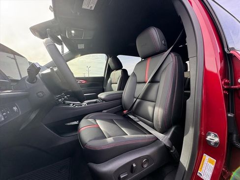 New 2026 Chevrolet Traverse RS image 16