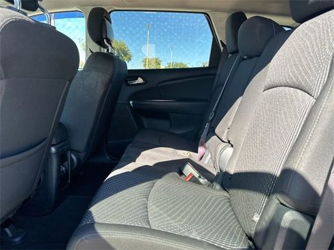 Used 2017 Dodge Journey SE image 15