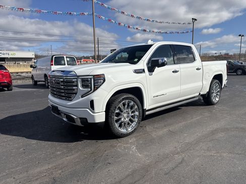 Used 2024 GMC Sierra 1500 Denali w/ Denali Reserve Package image 8