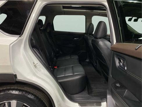 Certified 2023 Nissan Rogue SL w/ SL Premium Package image 27