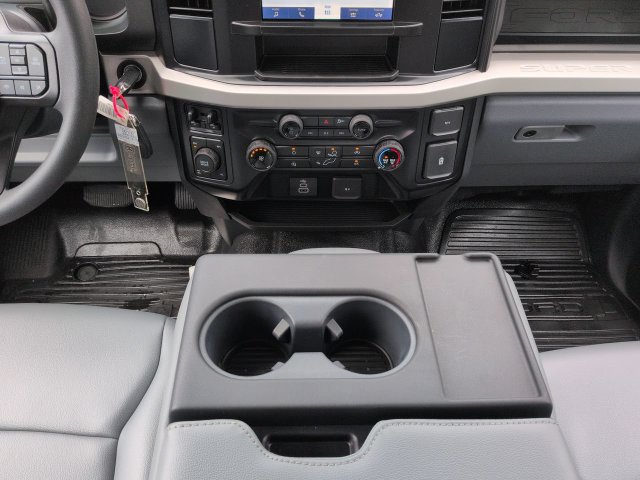 New 2026 Ford F250 XL w/ XL Chrome Package AWD/4WD image 19