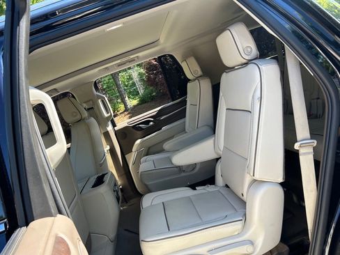 Used 2024 GMC Yukon Denali AWD/4WD image 47