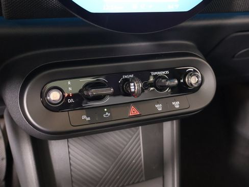 New 2026 MINI Cooper 4-Door Hardtop FWD image 7