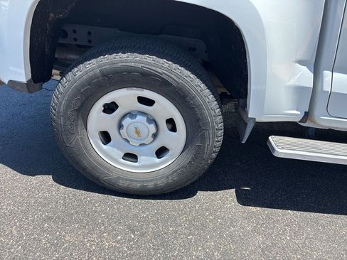 Used 2019 Chevrolet Colorado W/T w/ WT Convenience Package RWD image 11