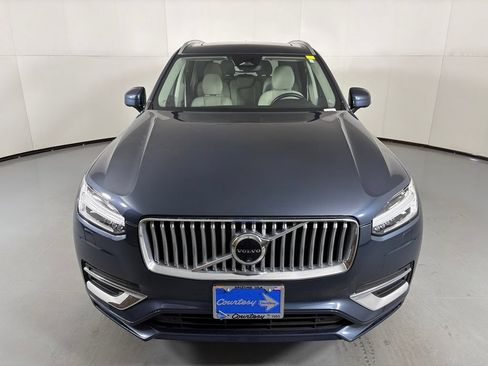 Used 2024 Volvo XC90 B5 Plus AWD/4WD image 3