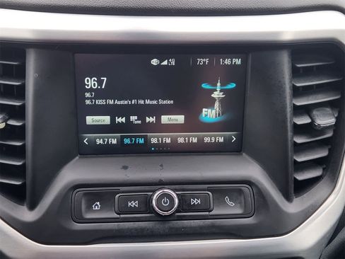 Used 2018 GMC Acadia SLE image 16