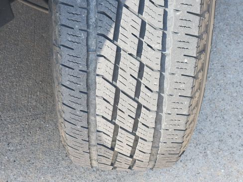 Used 2021 Chevrolet Traverse LS w/ LPO, Floor Liner Package FWD image 12