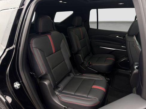 New 2026 Chevrolet Traverse RS w/ LPO, Floor Liner Package FWD image 19