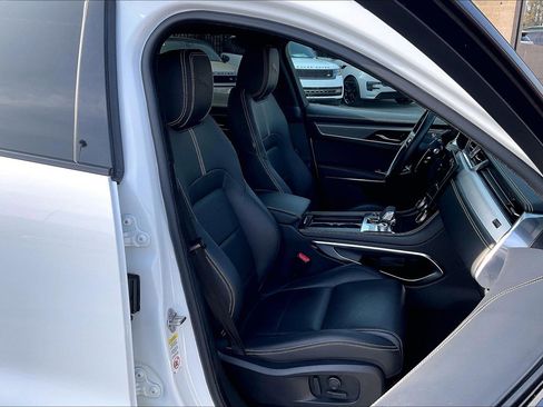 Used 2024 Jaguar F-PACE R-Dynamic S image 7