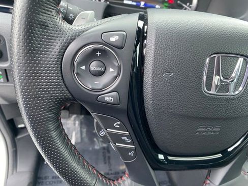 Certified 2022 Honda Ridgeline Black Edition image 27