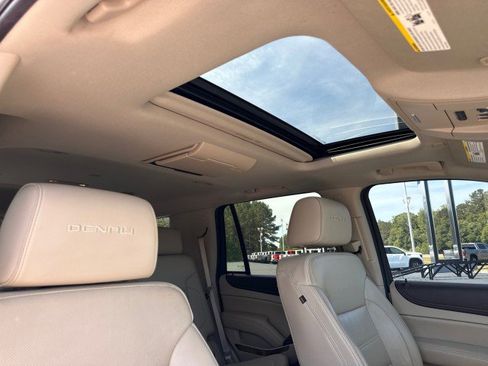 Used 2017 GMC Yukon Denali w/ Open Road Package RWD image 12
