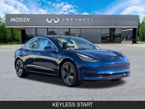 Used 2018 Tesla Model 3 Long Range image 2