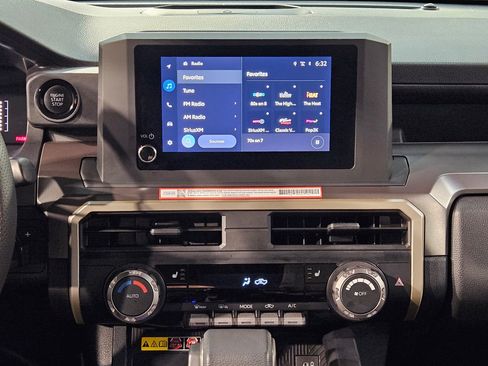 Certified 2025 Toyota Tacoma SR5 w/ SR5 Upgrade Package AWD/4WD image 16